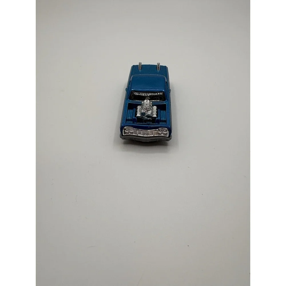 2003‎ Hot Wheels Tooned - '64 Chevy Impala Die-Cast Model (GHD48)